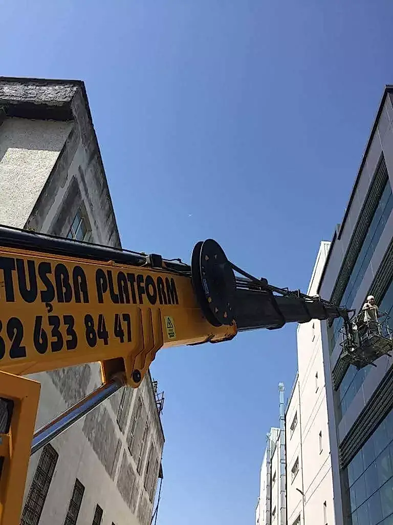 Dış Cephe Cam Temizliği Nasıl Yapılır?